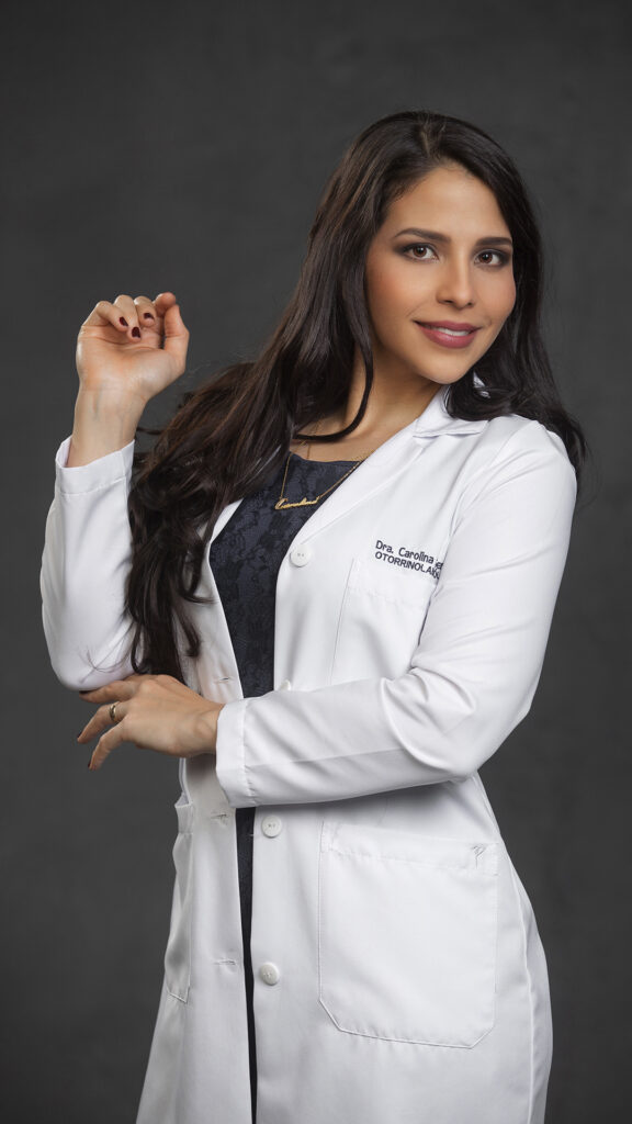Dr. Darwin Serrano Zh. Dra. Carolina Tubay de S. OTORRINOLARINGÓLOGOS. otorrino Cirugía Estética y Funcional Nasal